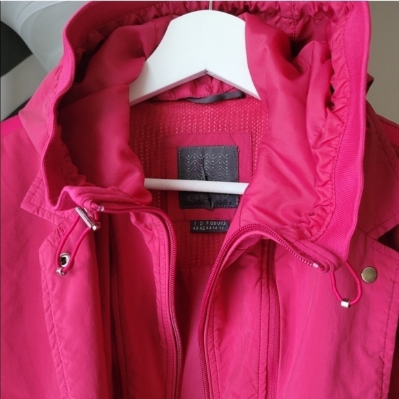 Geox Respira Hooded Thermal Jacket in Pink Rose Size Small - Picture 5 of 17